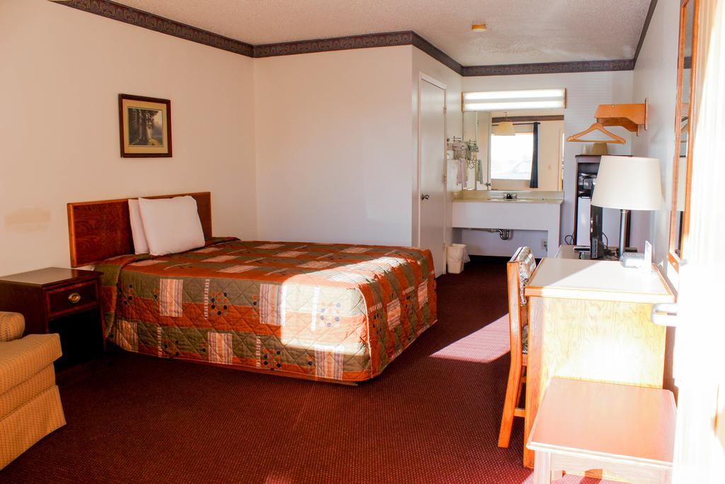 Westworld Country Inn Hubbard Exteriér fotografie