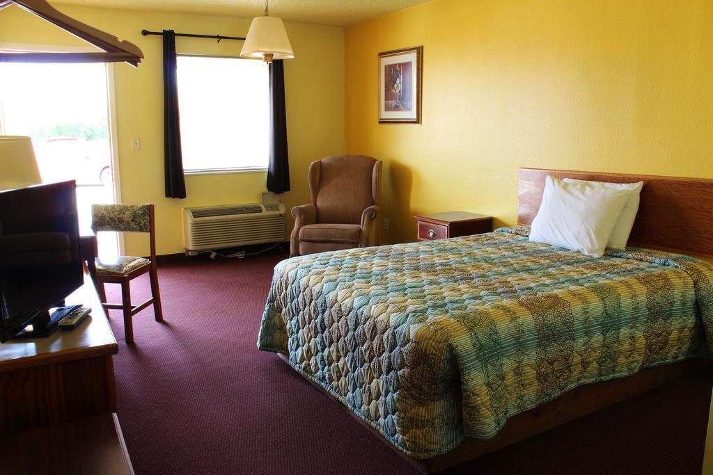 Westworld Country Inn Hubbard Exteriér fotografie