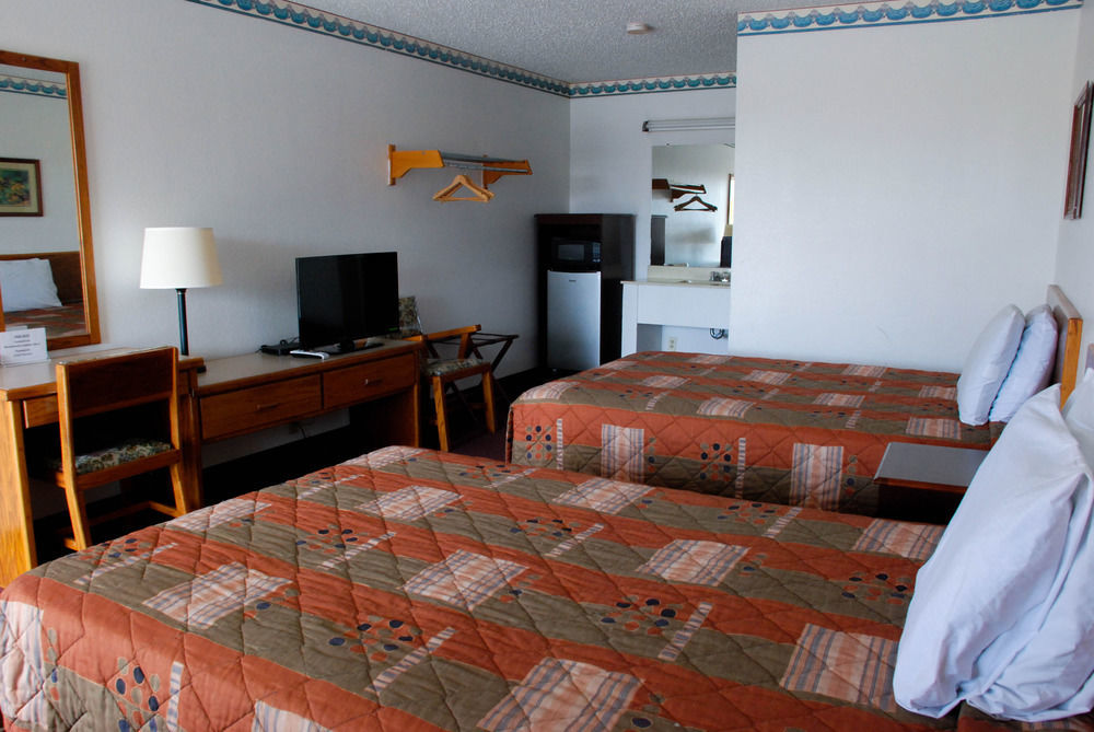 Westworld Country Inn Hubbard Exteriér fotografie